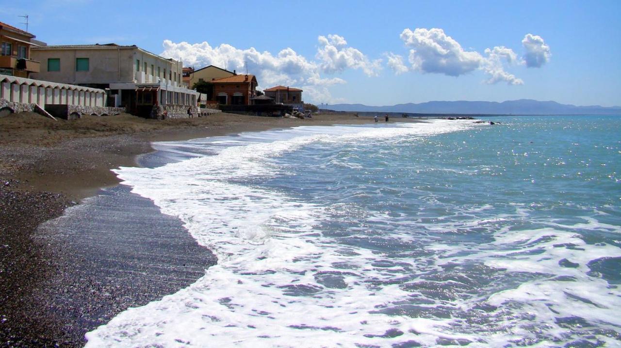 L'Isola Felice Appartement Cecina  Buitenkant foto