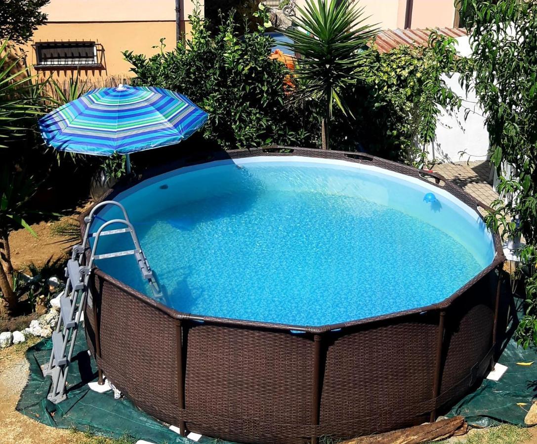 L'Isola Felice Appartement Cecina  Buitenkant foto